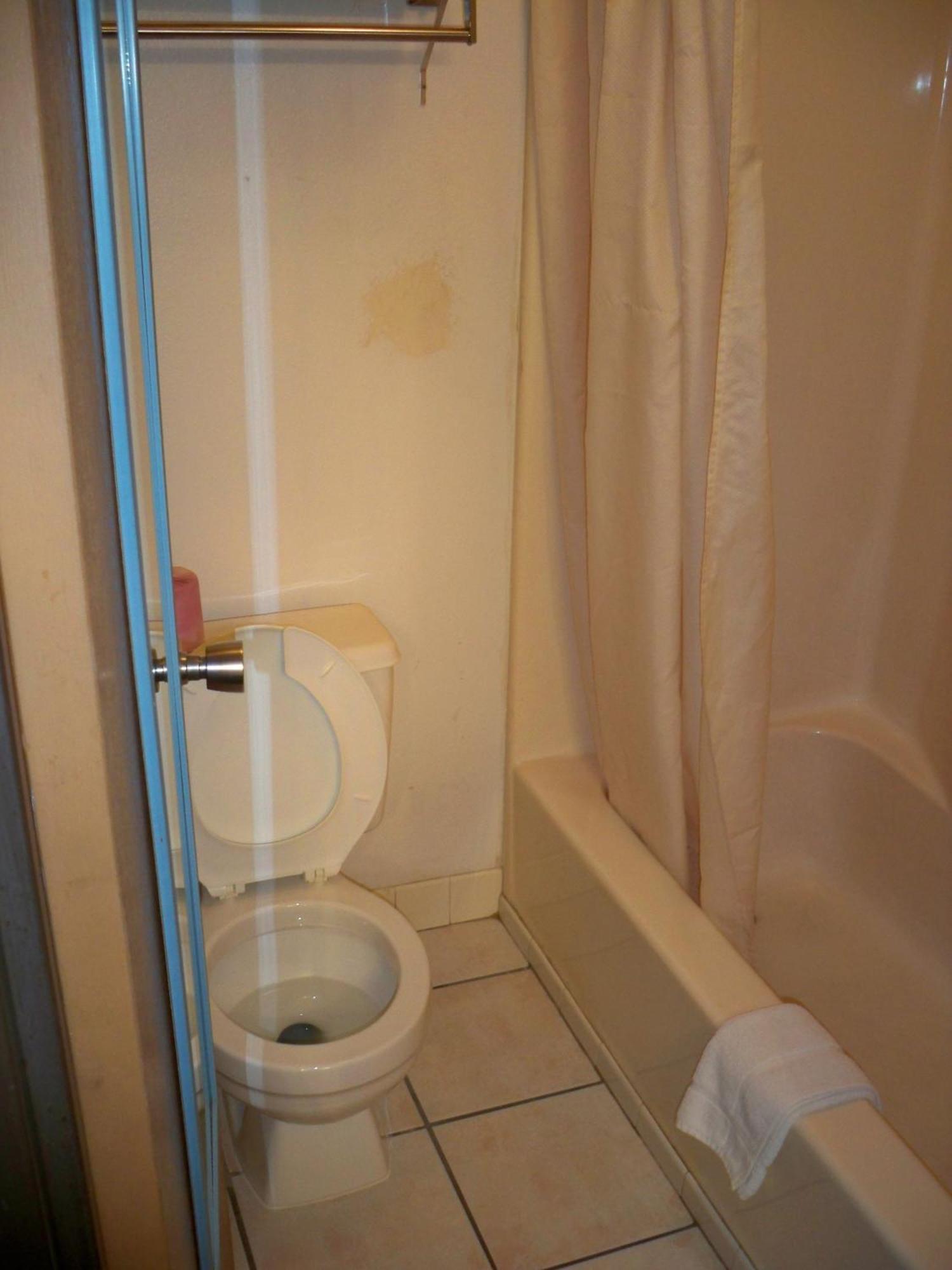 Motel Economy