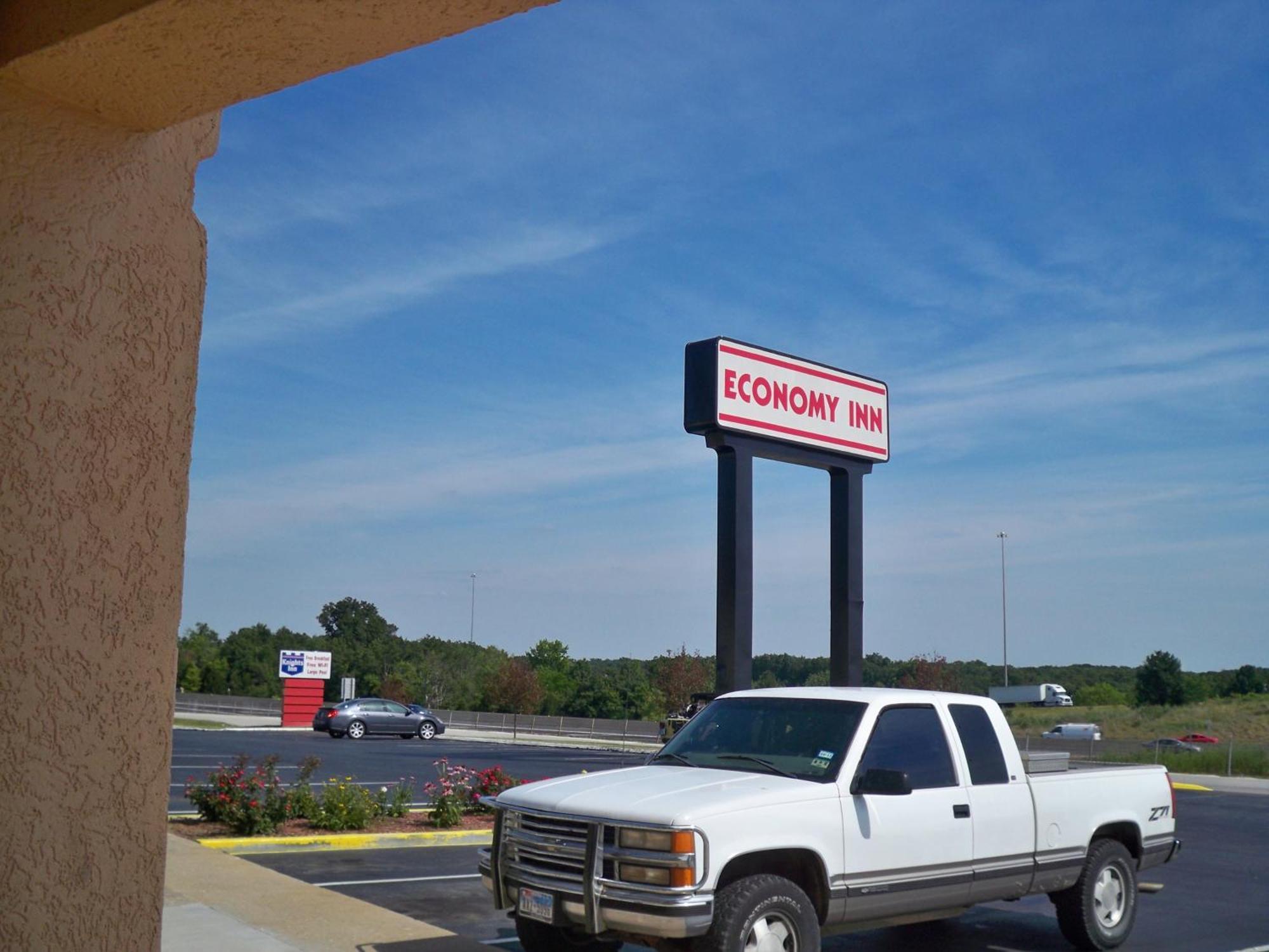 Economy Motel *